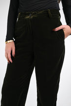 Acquista abbigliamento Pantalone WU SIDE Donna per il tuo stile sempre attuale.