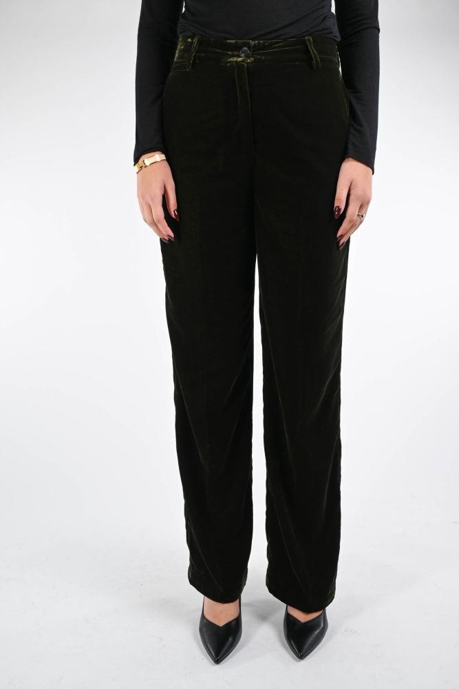 Acquista abbigliamento Pantalone WU SIDE Donna per il tuo stile sempre attuale.