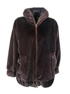 Acquista abbigliamento Pelliccia GUTTHA Donna per il tuo stile sempre attuale.