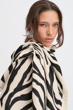 Acquista abbigliamento Sciarpa B.YOUNG Donna per il tuo stile sempre attuale.